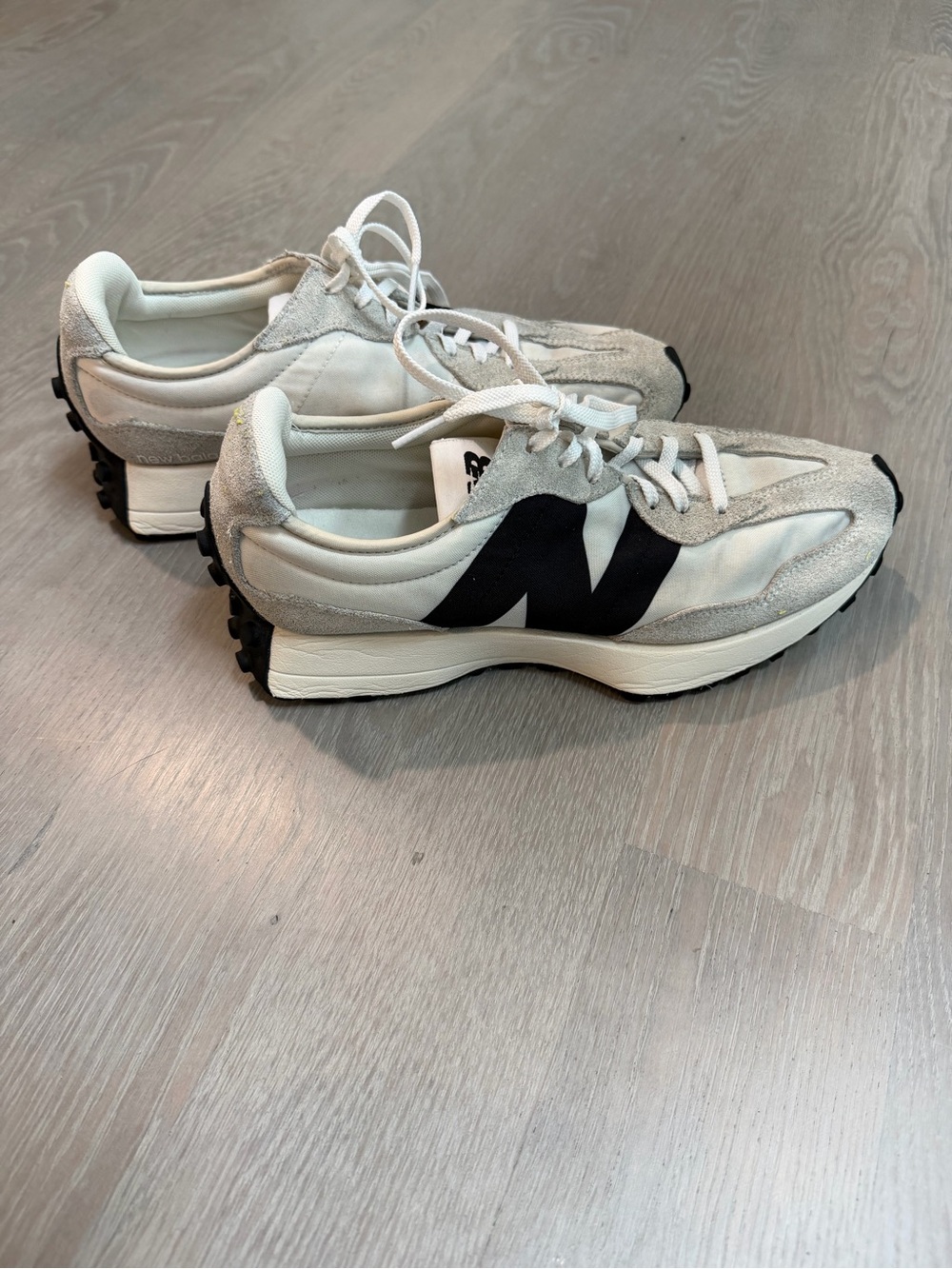 New Balance 327 Sneakers, Women's, GUC, size 10